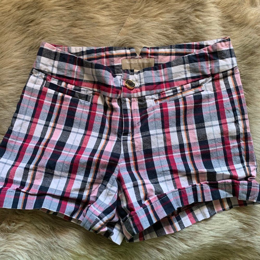 sz 0 plaid shorts